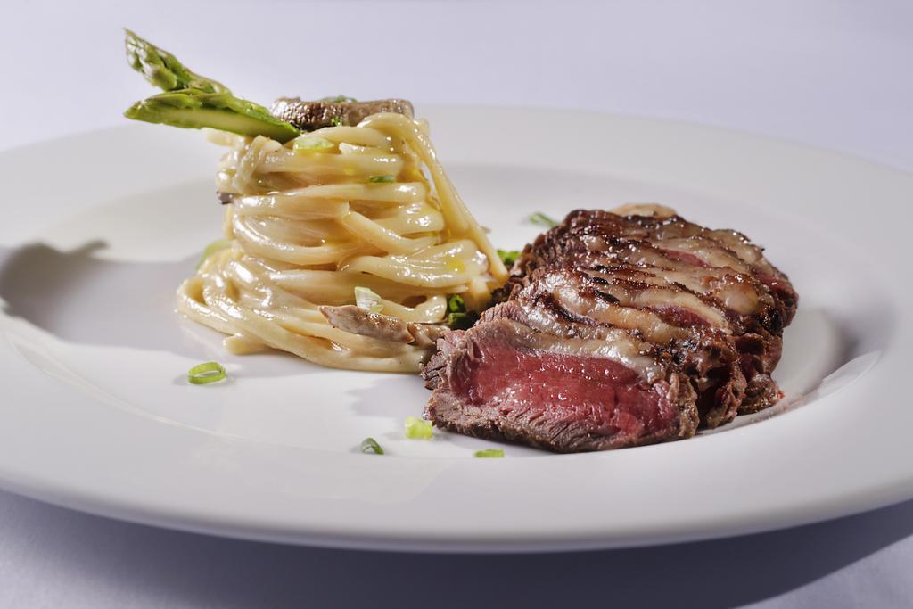 Sheraton Reserva Do Paiva Cabo de Santo Agostinho Exterior photo A steak prepared sous-vide