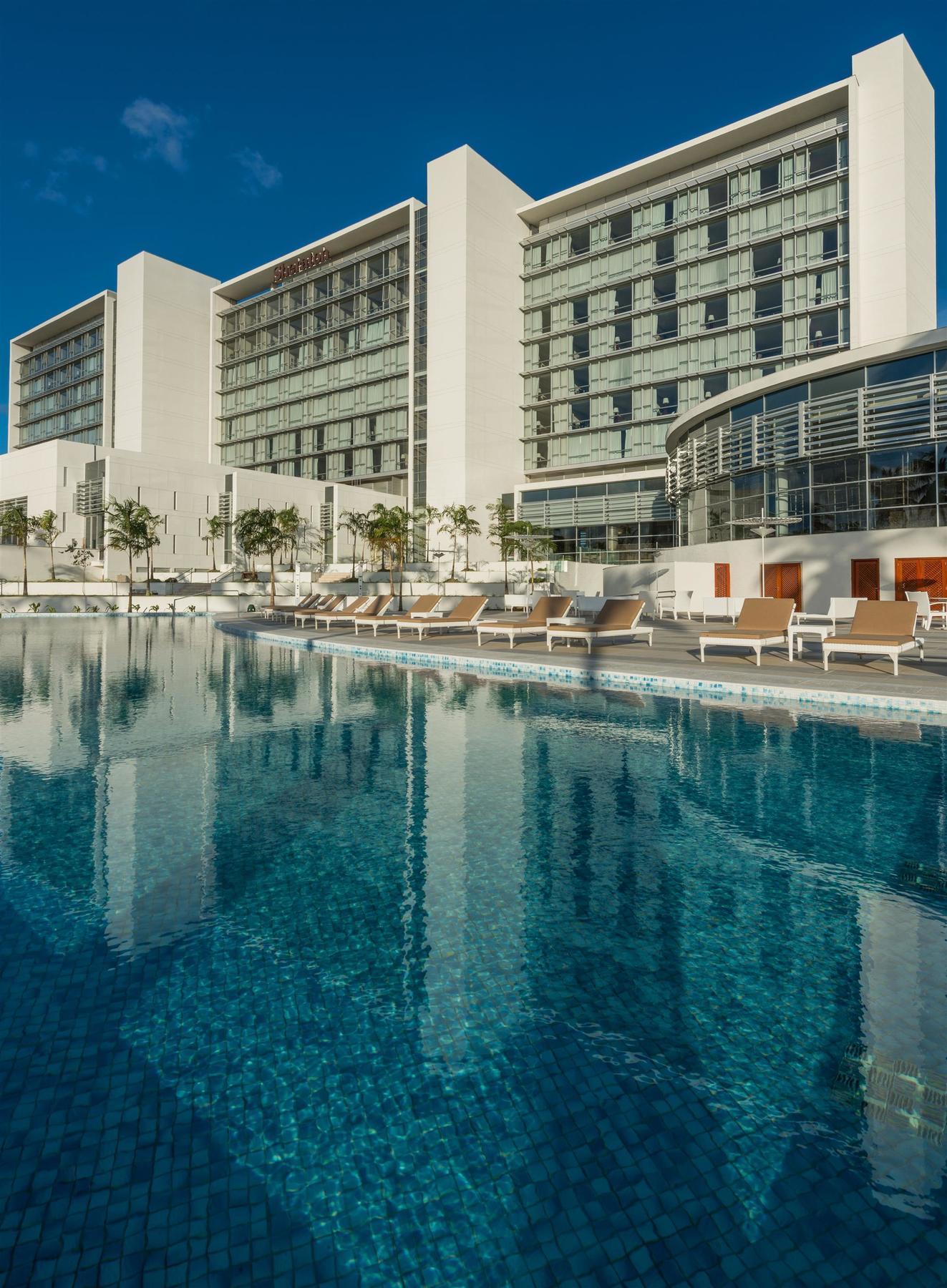 Sheraton Reserva Do Paiva Cabo de Santo Agostinho Exterior photo The pool at the hotel