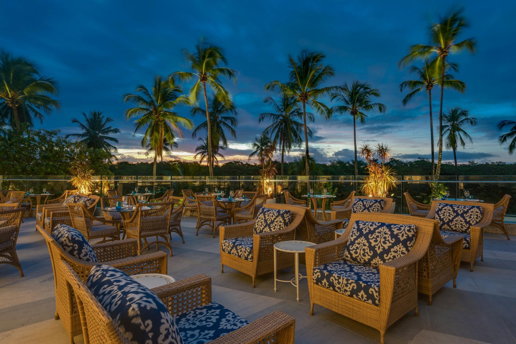 Sheraton Reserva Do Paiva Cabo de Santo Agostinho Exterior photo The rooftop bar at the hotel